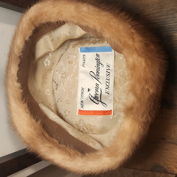 Vintage Fur Hat - Picture 2 of 4